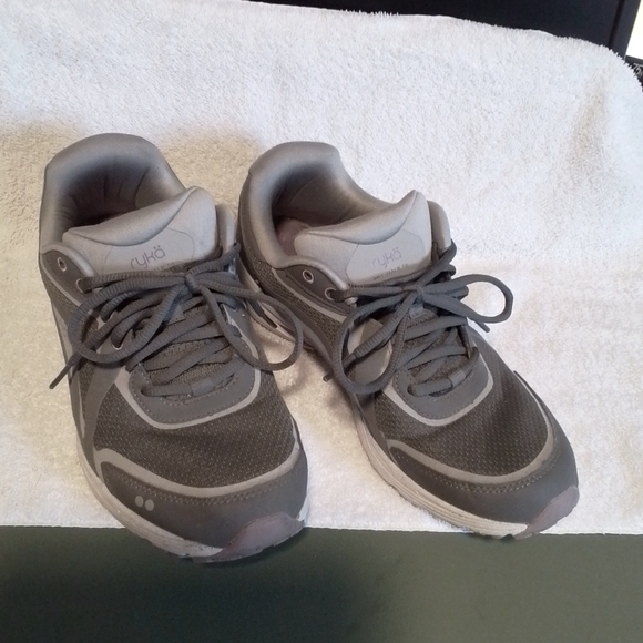 ryko Shoes - Ryko sneakers size 9.5